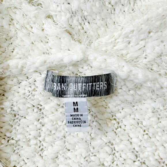 Urban Outfitters Fuzzy Cropped Cardigan Ivory M Soft Textured Sweater - Picture 2 of 7